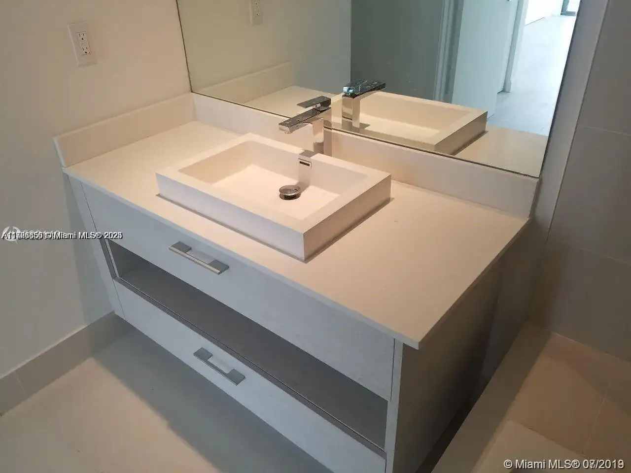 55 SW 9th St # 1805, Miami FL 33130 photo 5