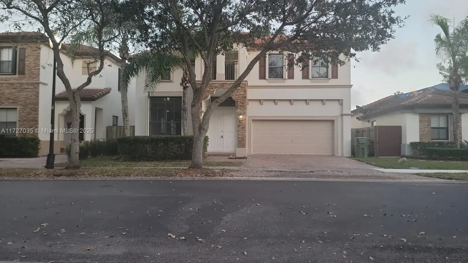 571 SE 37th Pl, Homestead FL 33033 photo 3