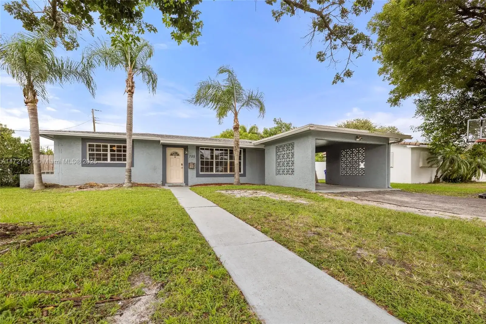 720 SW 69th Way, Pembroke Pines FL 33023 photo 2
