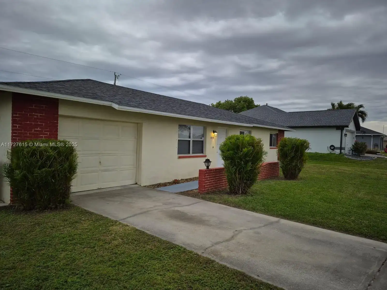 1019 NW 7TH PLACE, Cape Coral FL 33993 photo 2