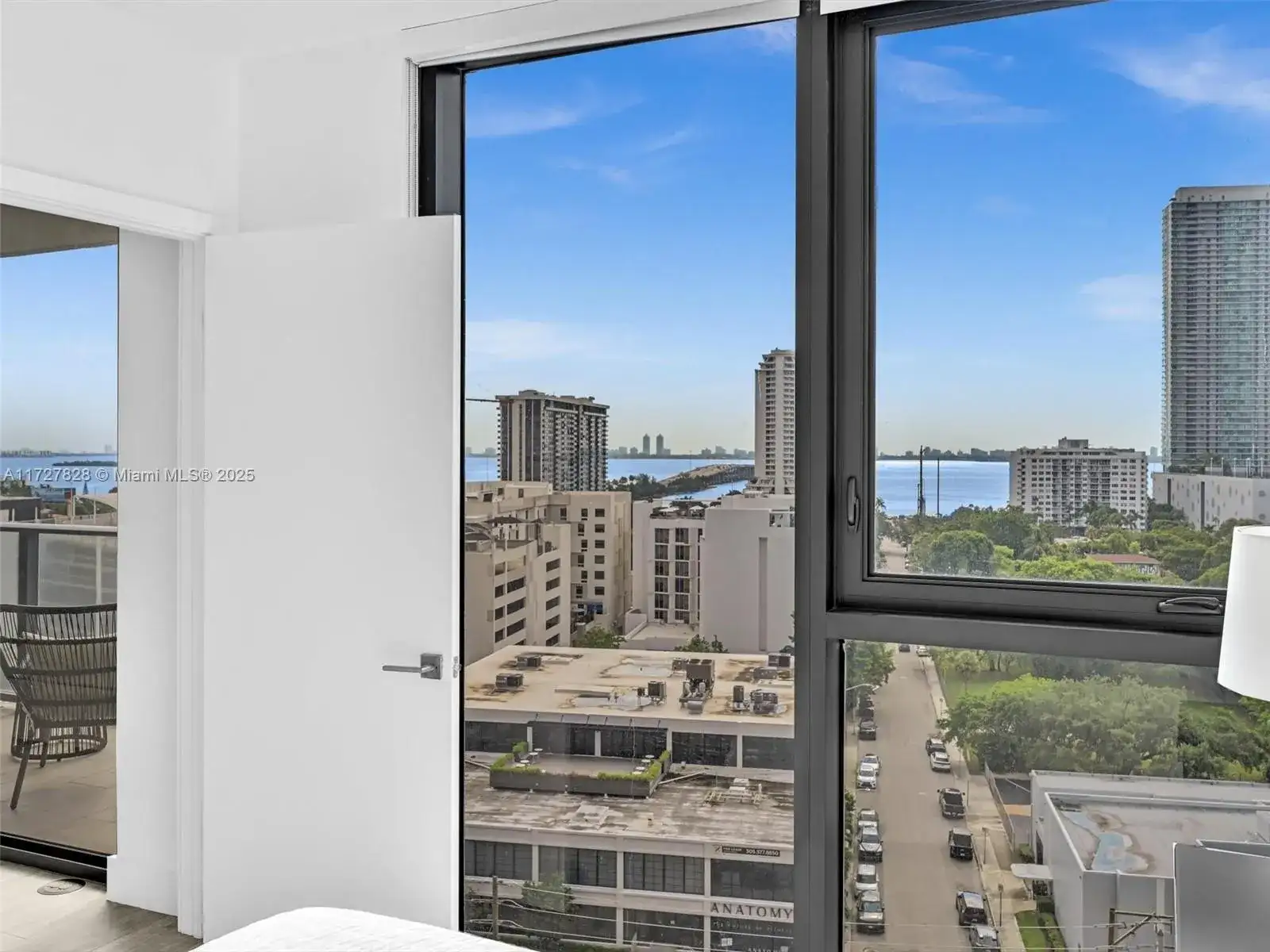 121 NE 34th St # 1005, Miami FL 33137 photo 4