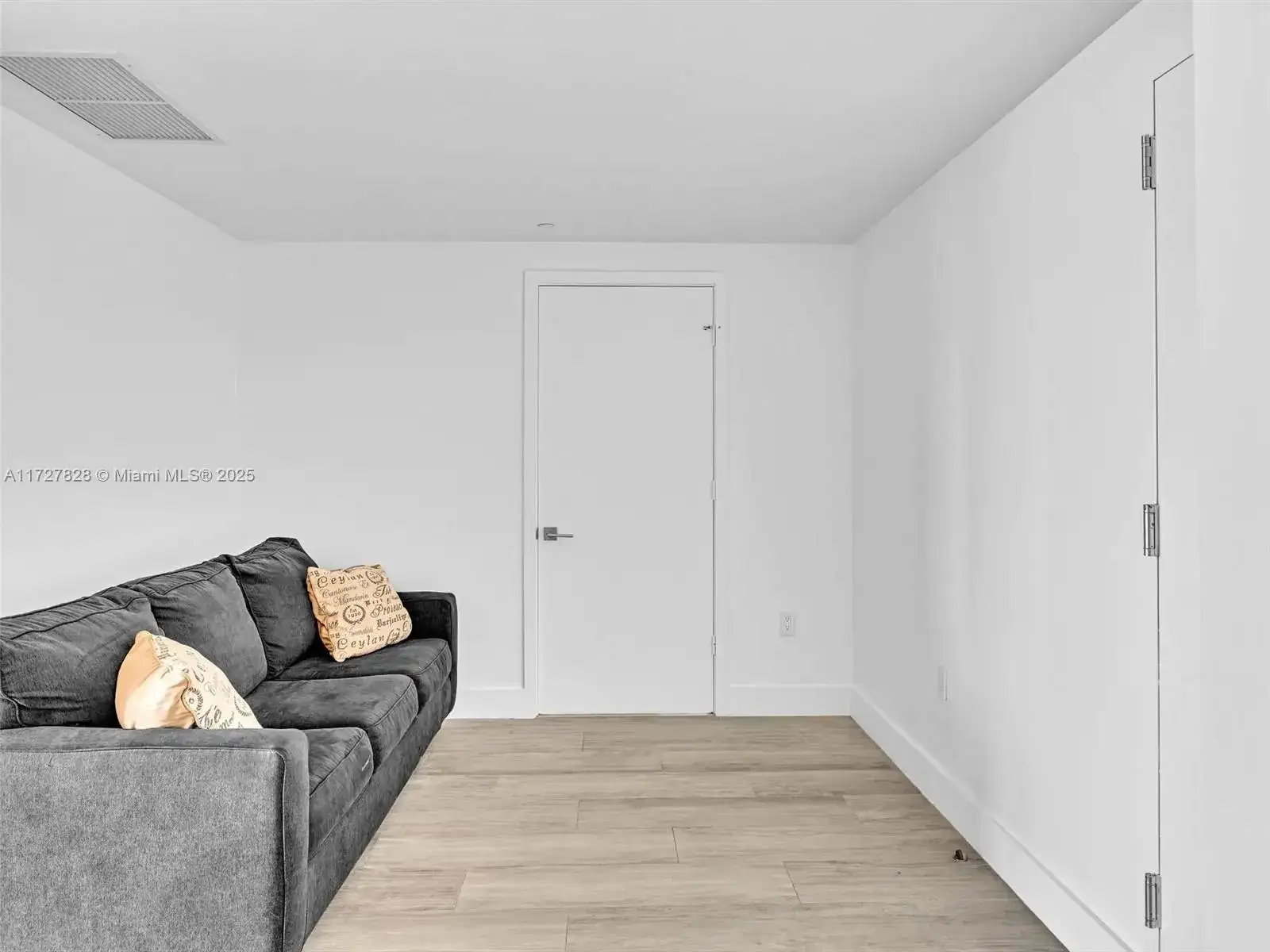 121 NE 34th St # 1005, Miami FL 33137 photo 5