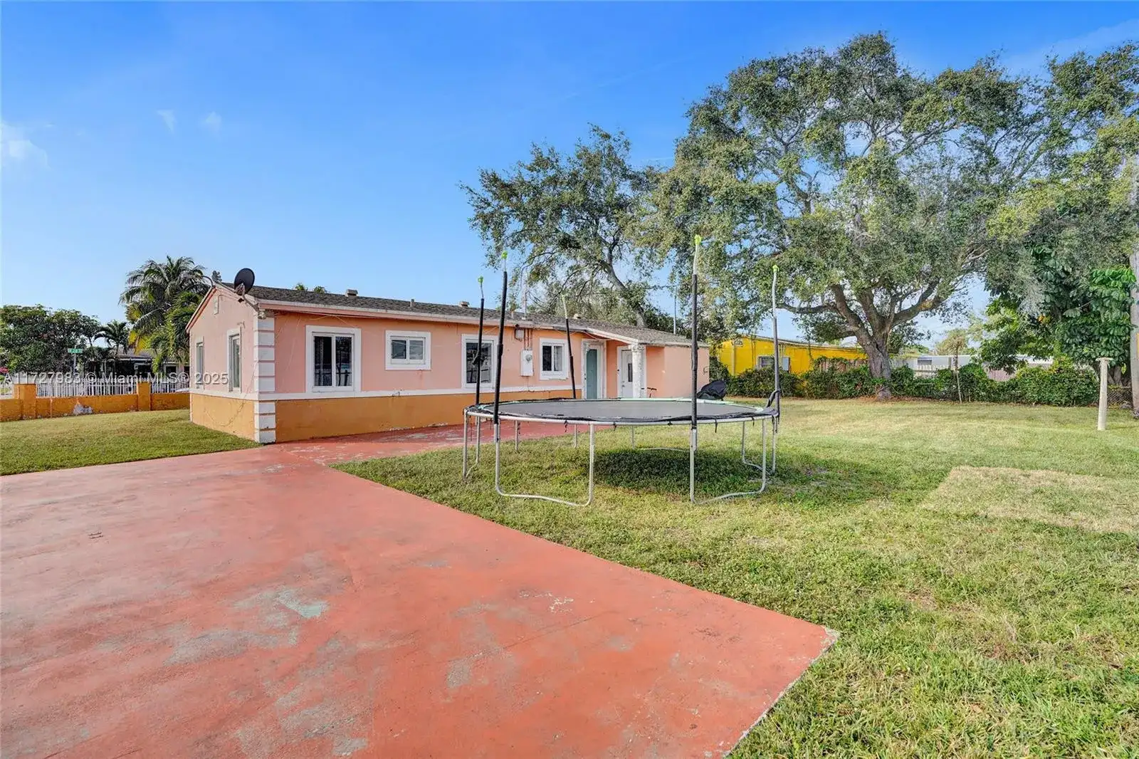 16001 NW 28th Pl, Miami Gardens FL 33054 photo 4