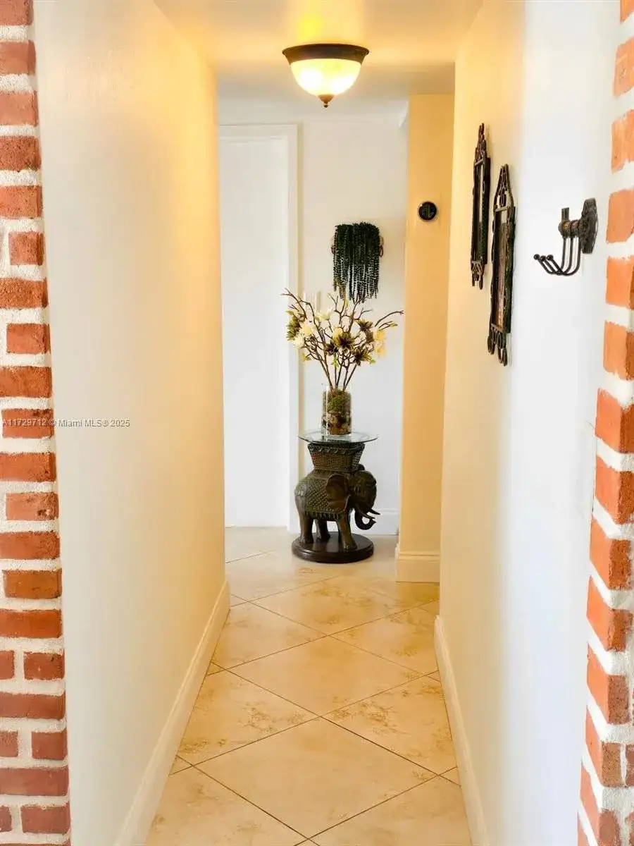 5020 NW 79th Ave # 303, Doral FL 33166 photo 4