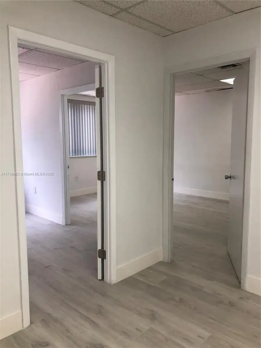 1385 SW 22 # 203, Coral Gables FL 33145 photo 5