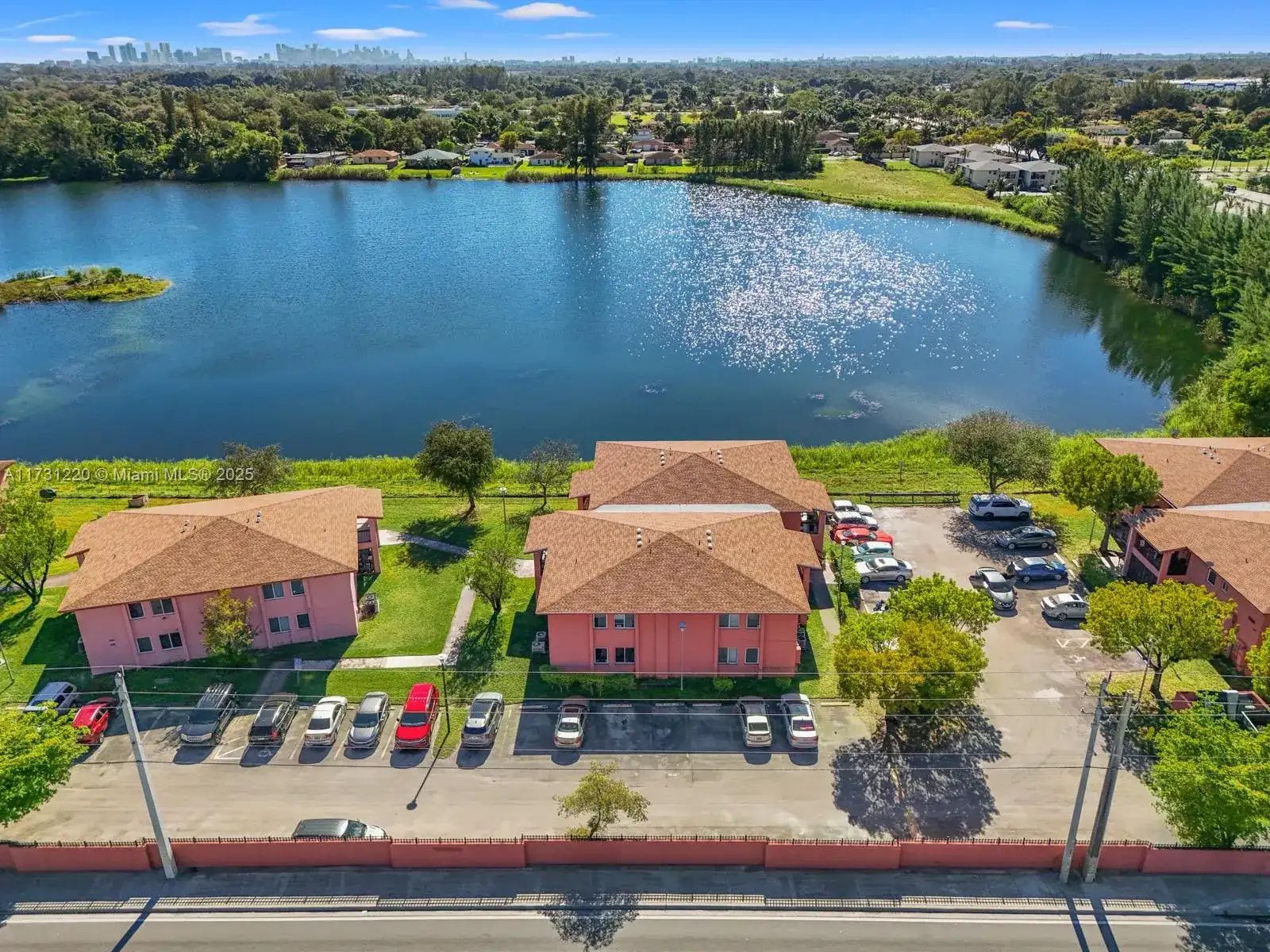 2020 NW 119th St # 1122, Miami FL 33167 photo 2