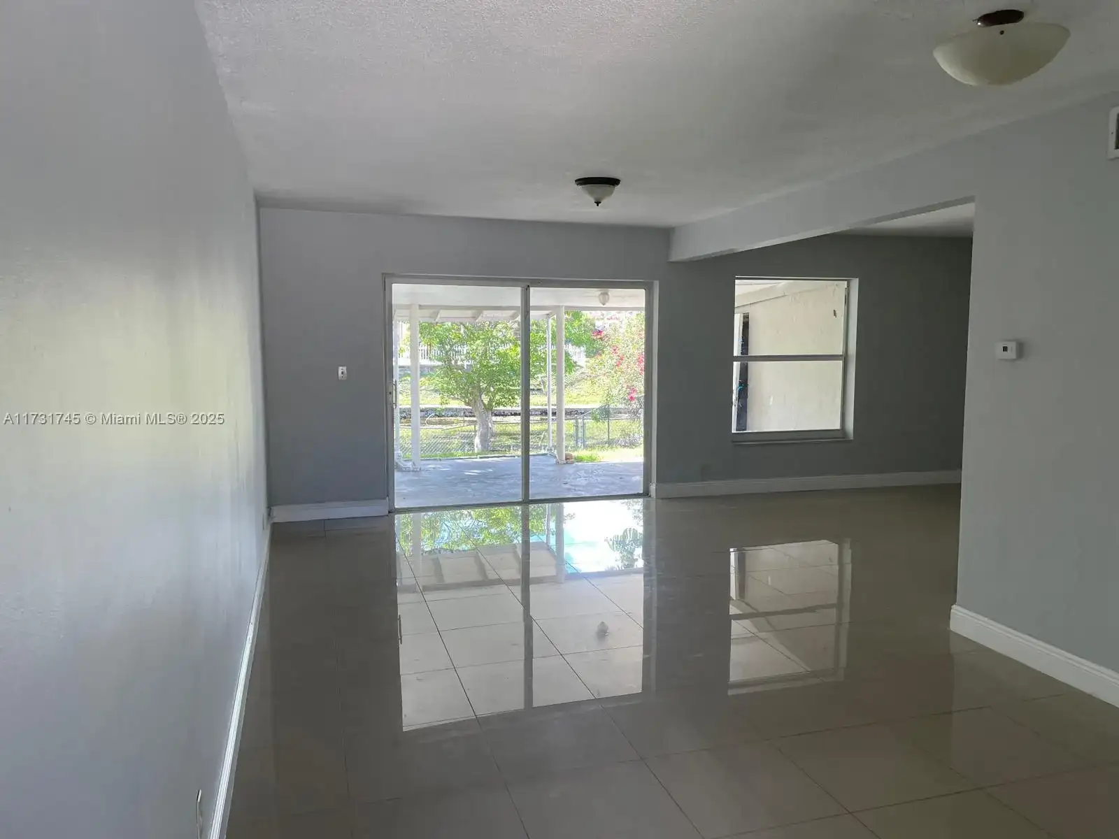 253 Sunshine Dr, Coconut Creek FL 33066 photo 2