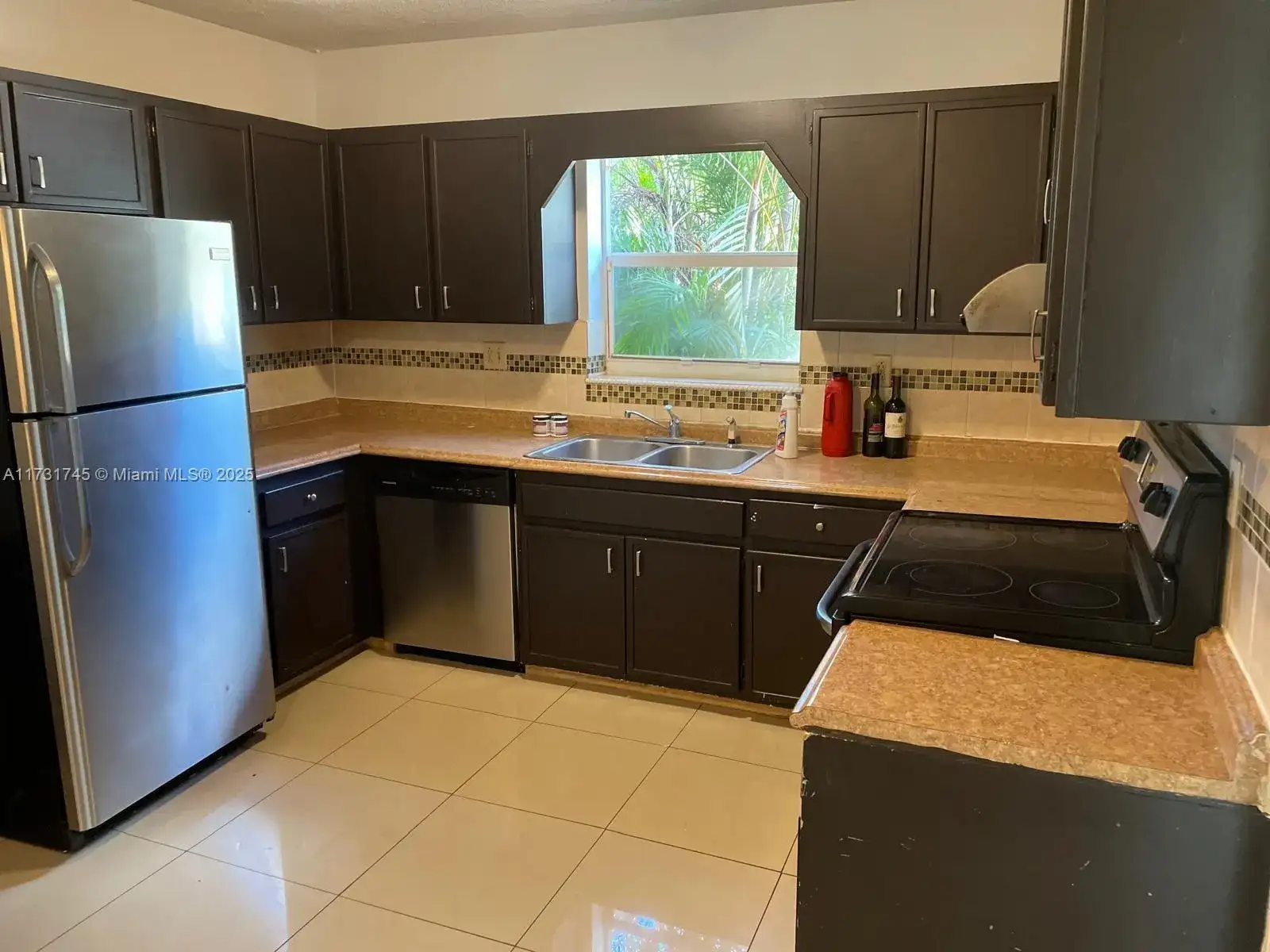 253 Sunshine Dr, Coconut Creek FL 33066 photo 3