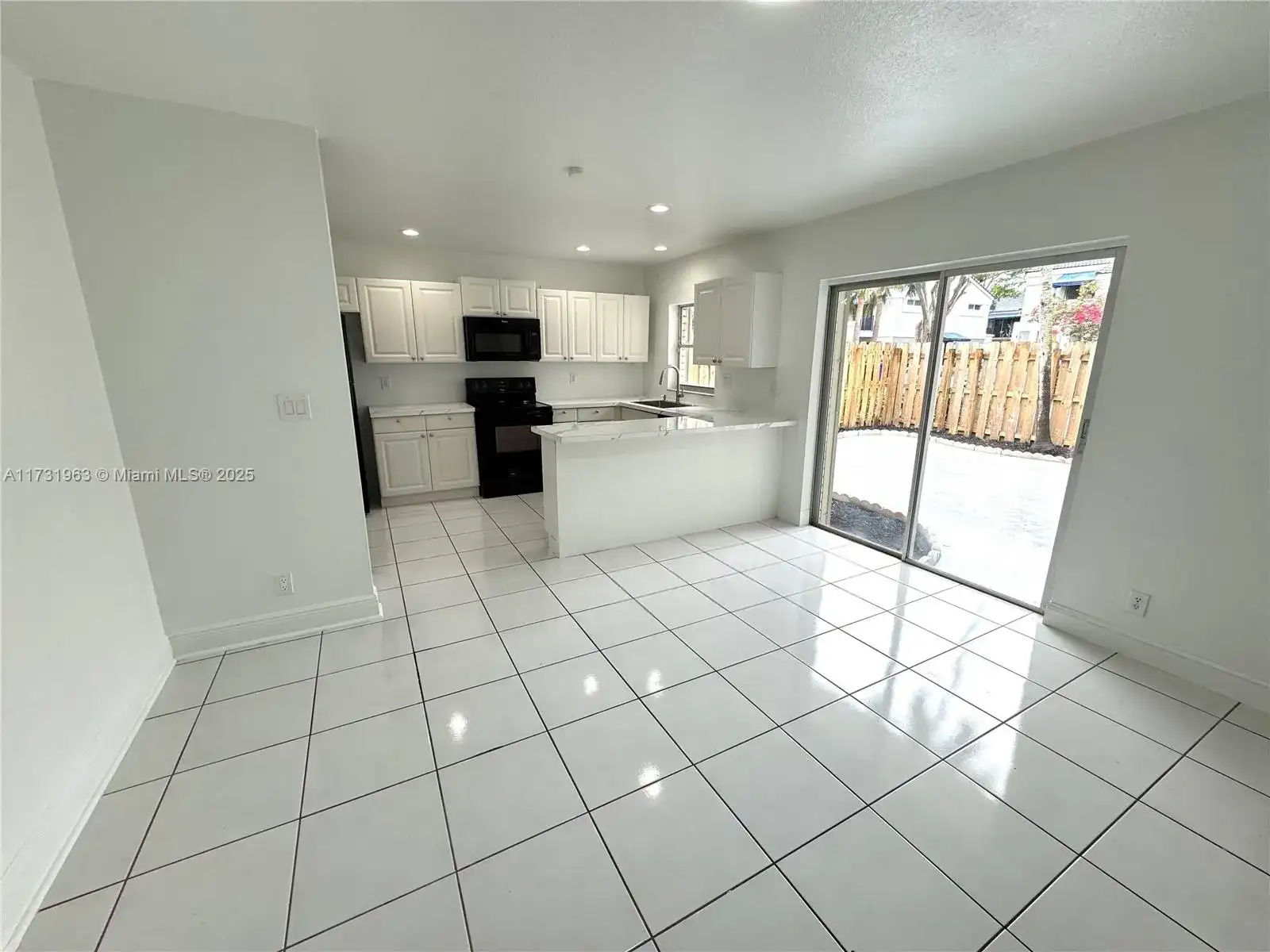 8212 SW 23rd Ct # 18D, North Lauderdale FL 33068 photo 5