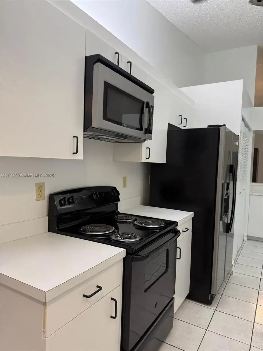8204 NW 100th Ln, Tamarac FL 33321 photo 5