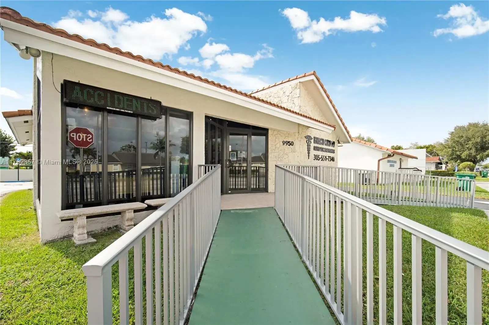 9950 SW 40th St, Miami FL 33165 photo 3