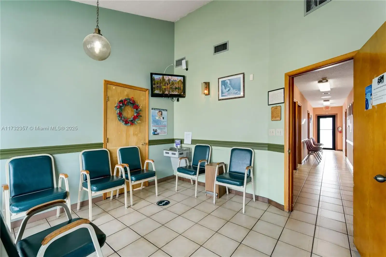 9950 SW 40th St, Miami FL 33165 photo 4