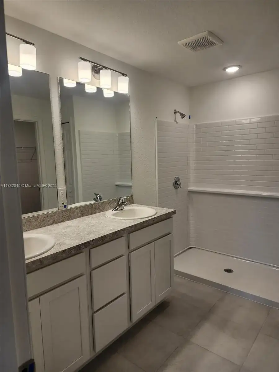 3529 NE 20 PL # 0, Cape Coral FL 33909 photo 5