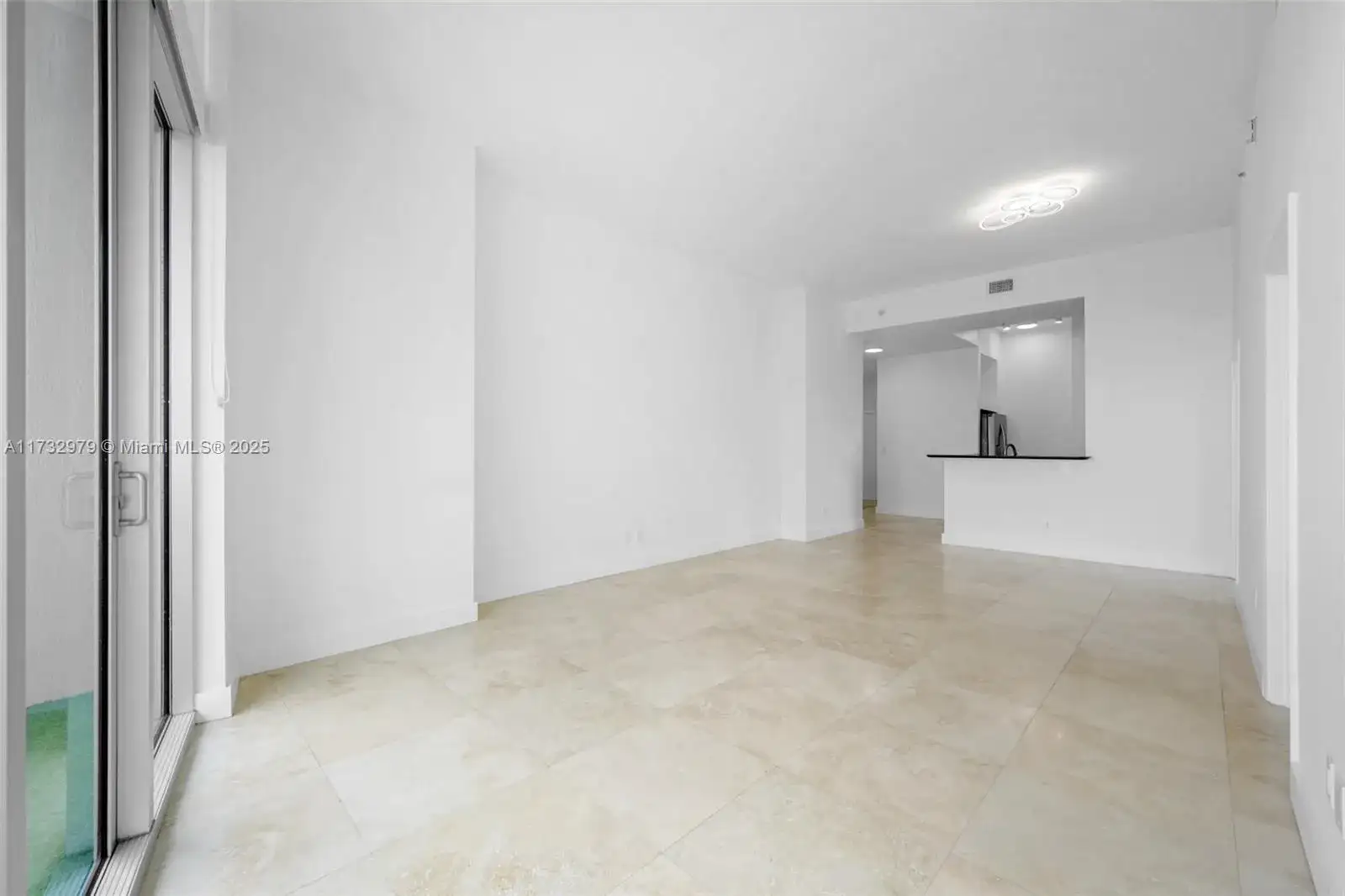 325 S Biscayne Blvd, Miami FL 33131 photo 5