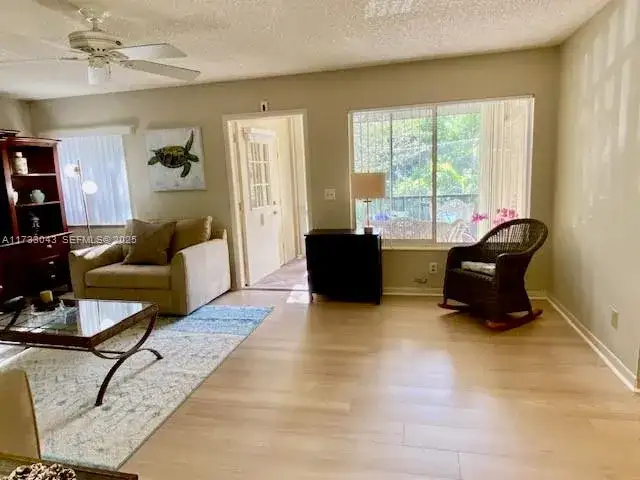 442 Pine Glen Ln # 2, Green Acres FL 33463 photo 5