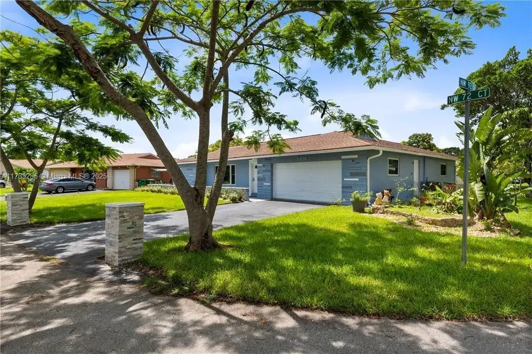 9106 NW 72nd Ct, Tamarac FL 33321 photo 2