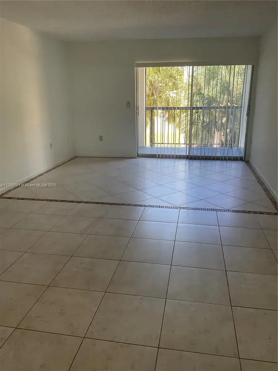 201 178th Dr # 309, Sunny Isles Beach FL 33160 photo 4