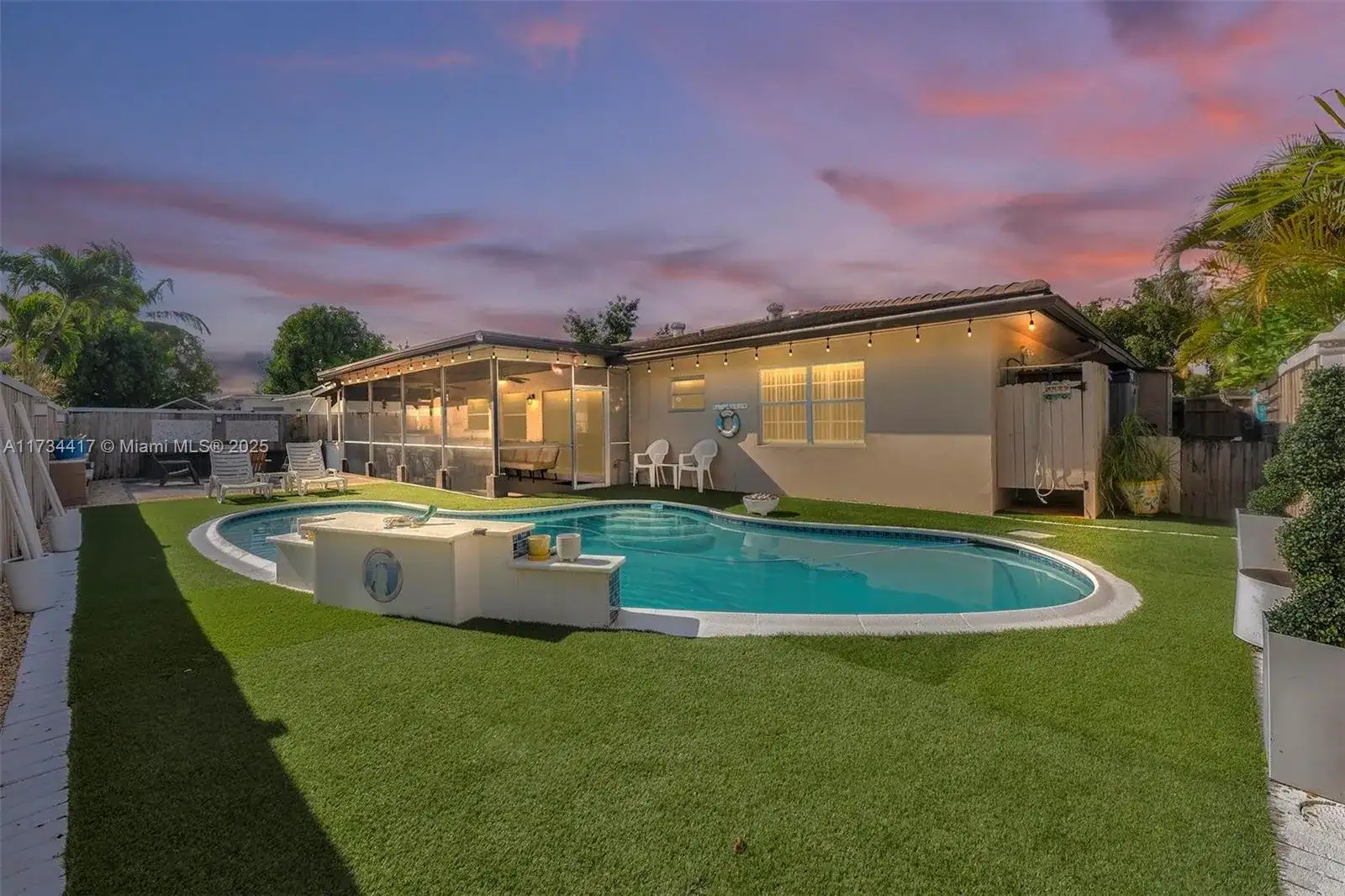 8240 NW 68th Ave, Tamarac FL 33321 photo 2