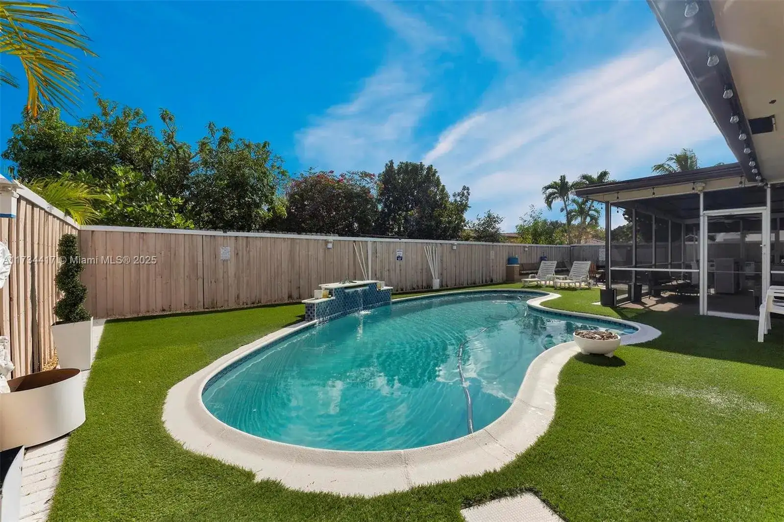 8240 NW 68th Ave, Tamarac FL 33321 photo 3