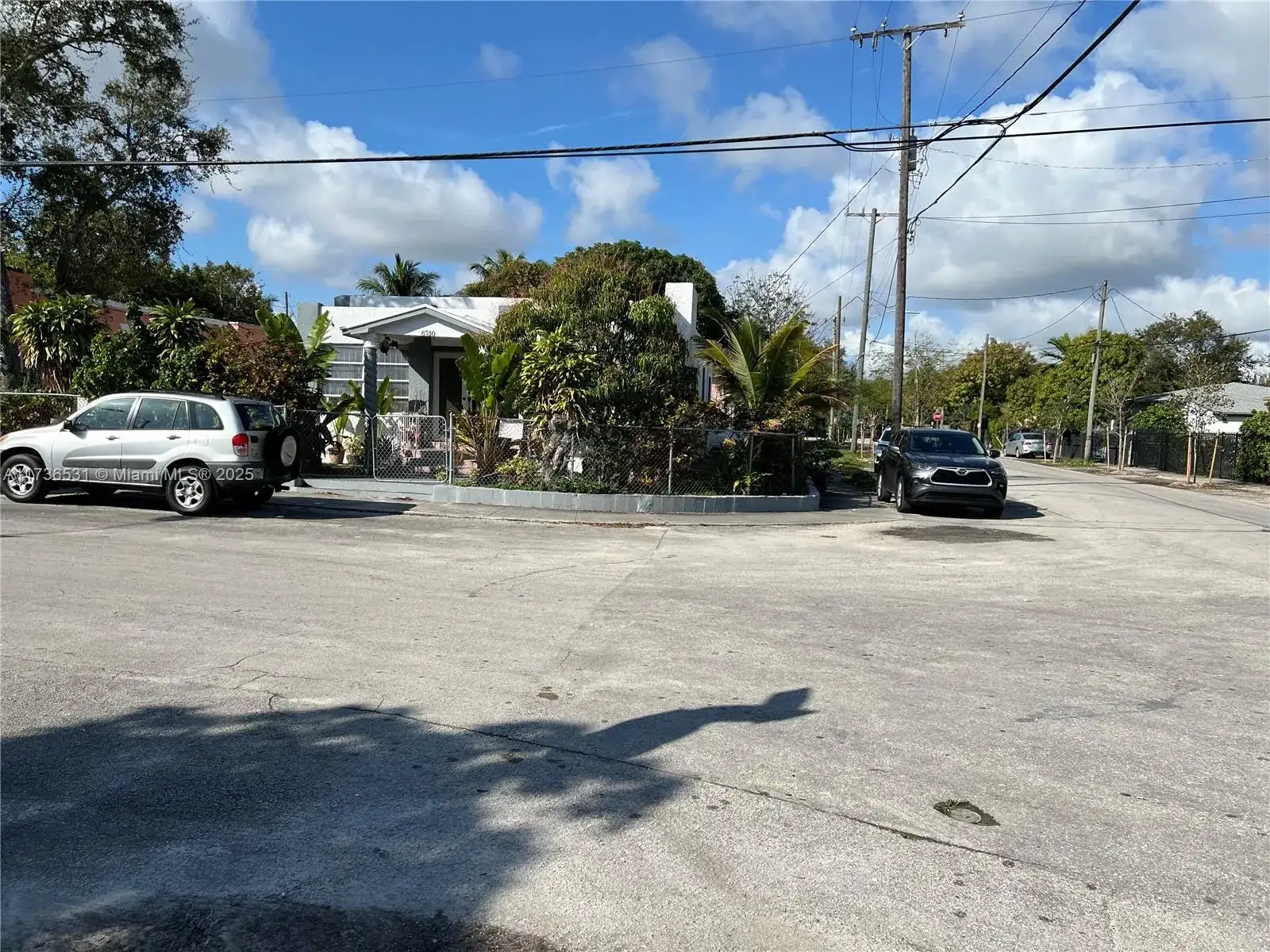6730 NE MIAMI PL, Miami FL 33138 photo 2