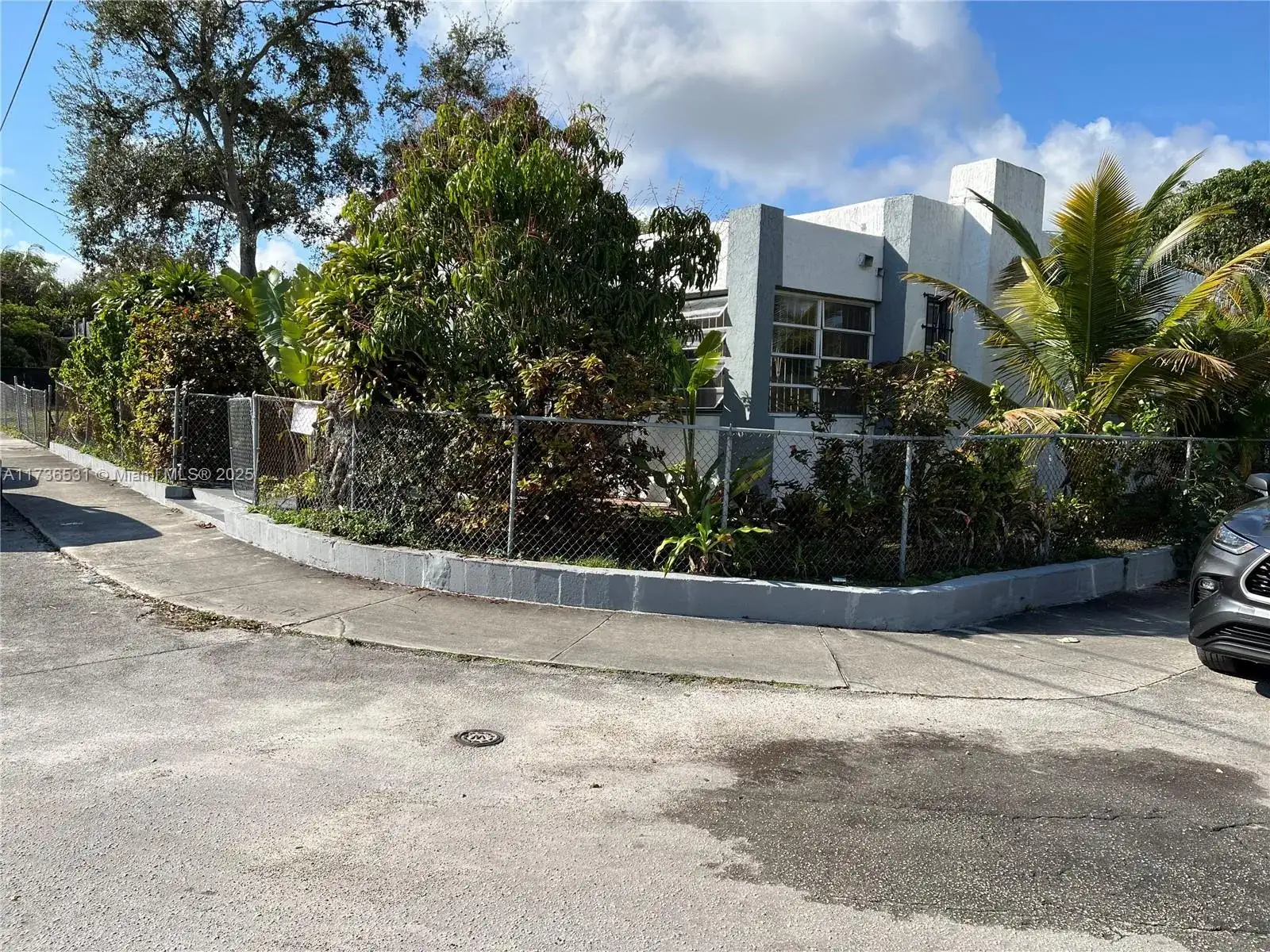 6730 NE MIAMI PL, Miami FL 33138 photo 4