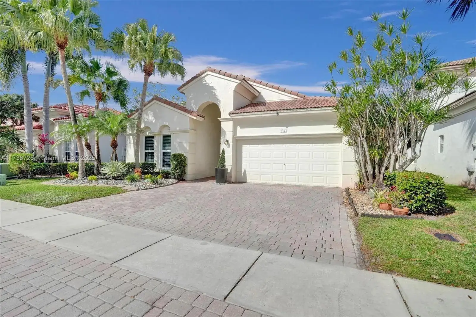7373 NW 18th Ct, Pembroke Pines FL 33024 photo 3
