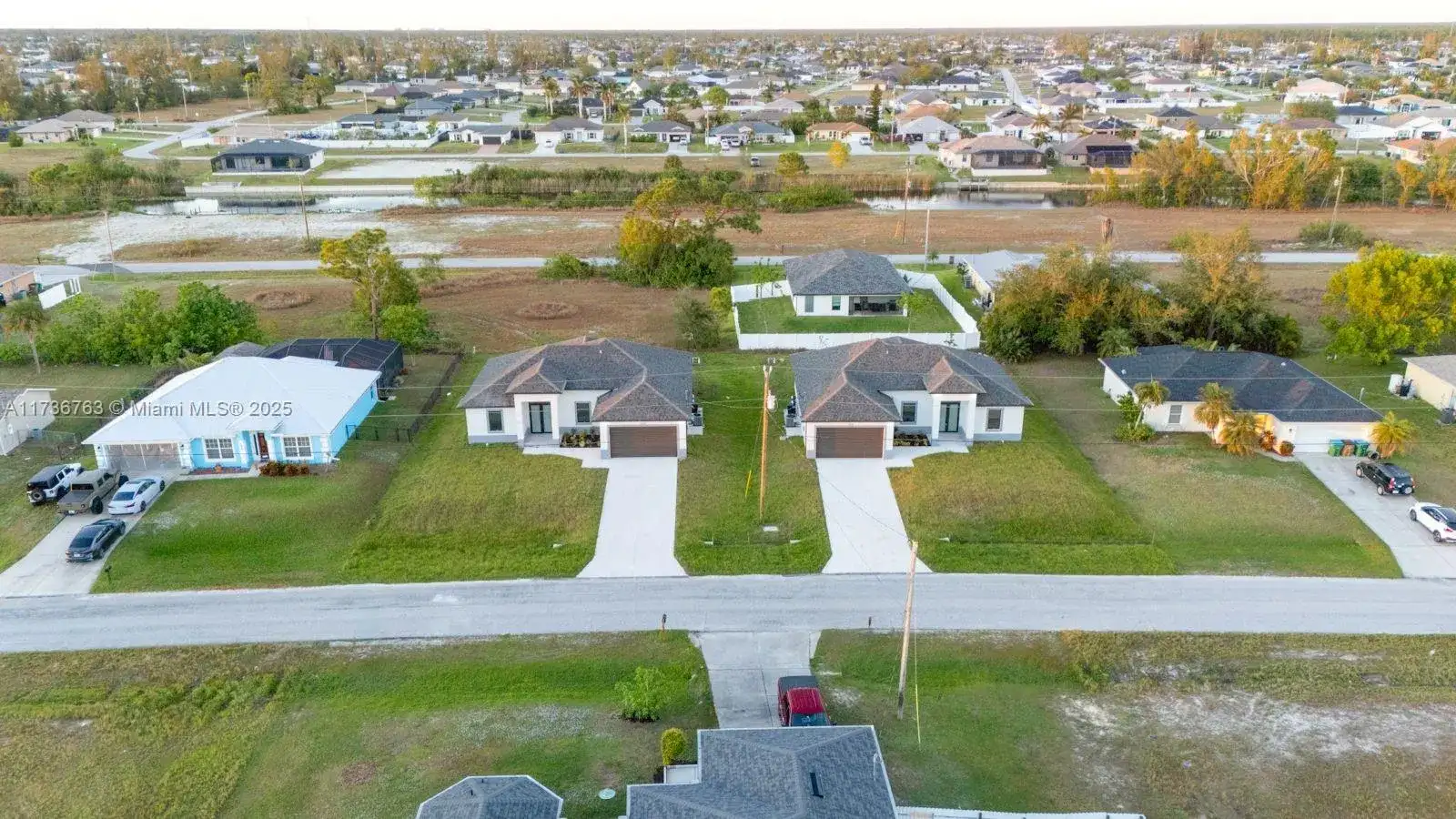 1923 NW 16th Ter, Cape Coral FL 33993 photo 3