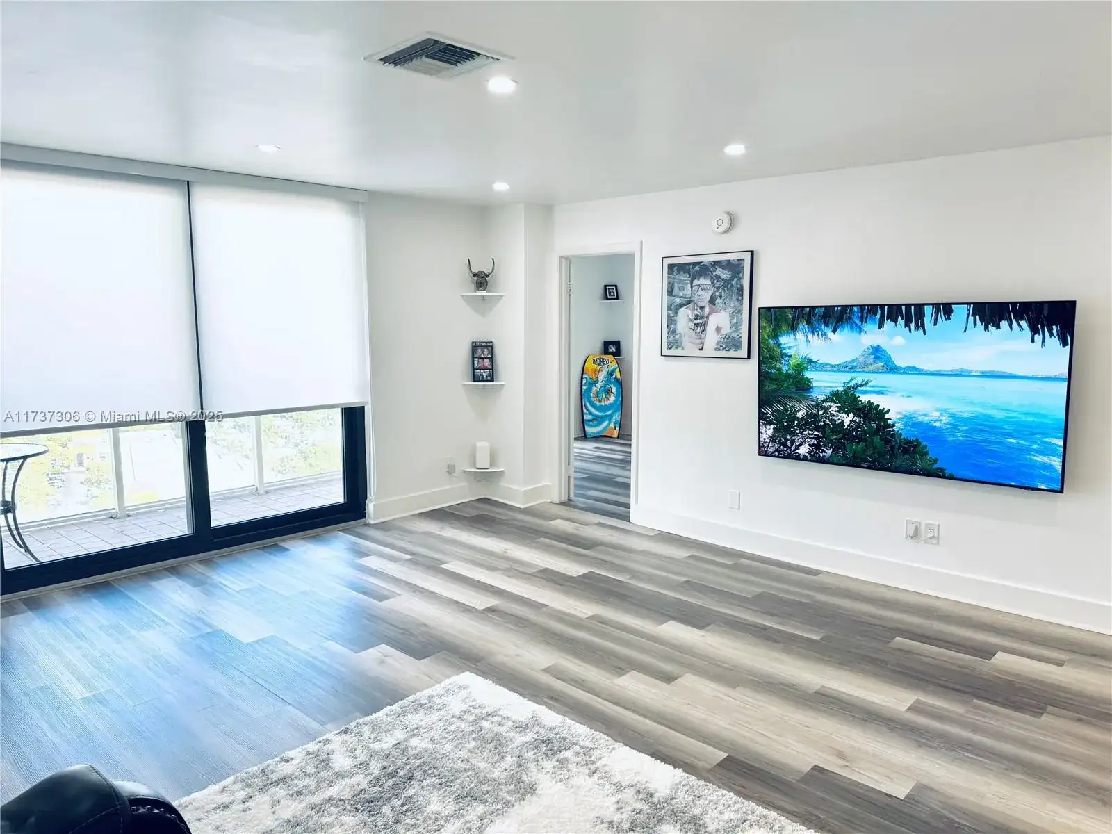 13499 Biscayne Blvd, North Miami FL 33181 photo 2