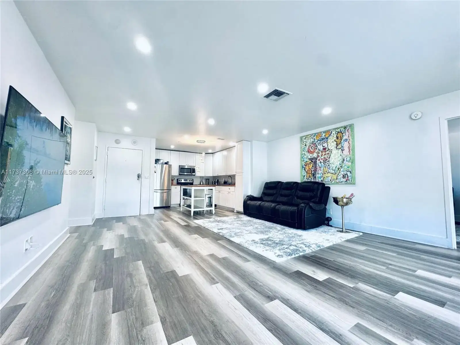 13499 Biscayne Blvd, North Miami FL 33181 photo 4