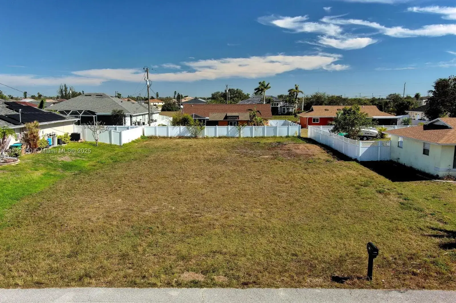 2013 NE 18th Ave, Cape Coral FL 33909 photo 3