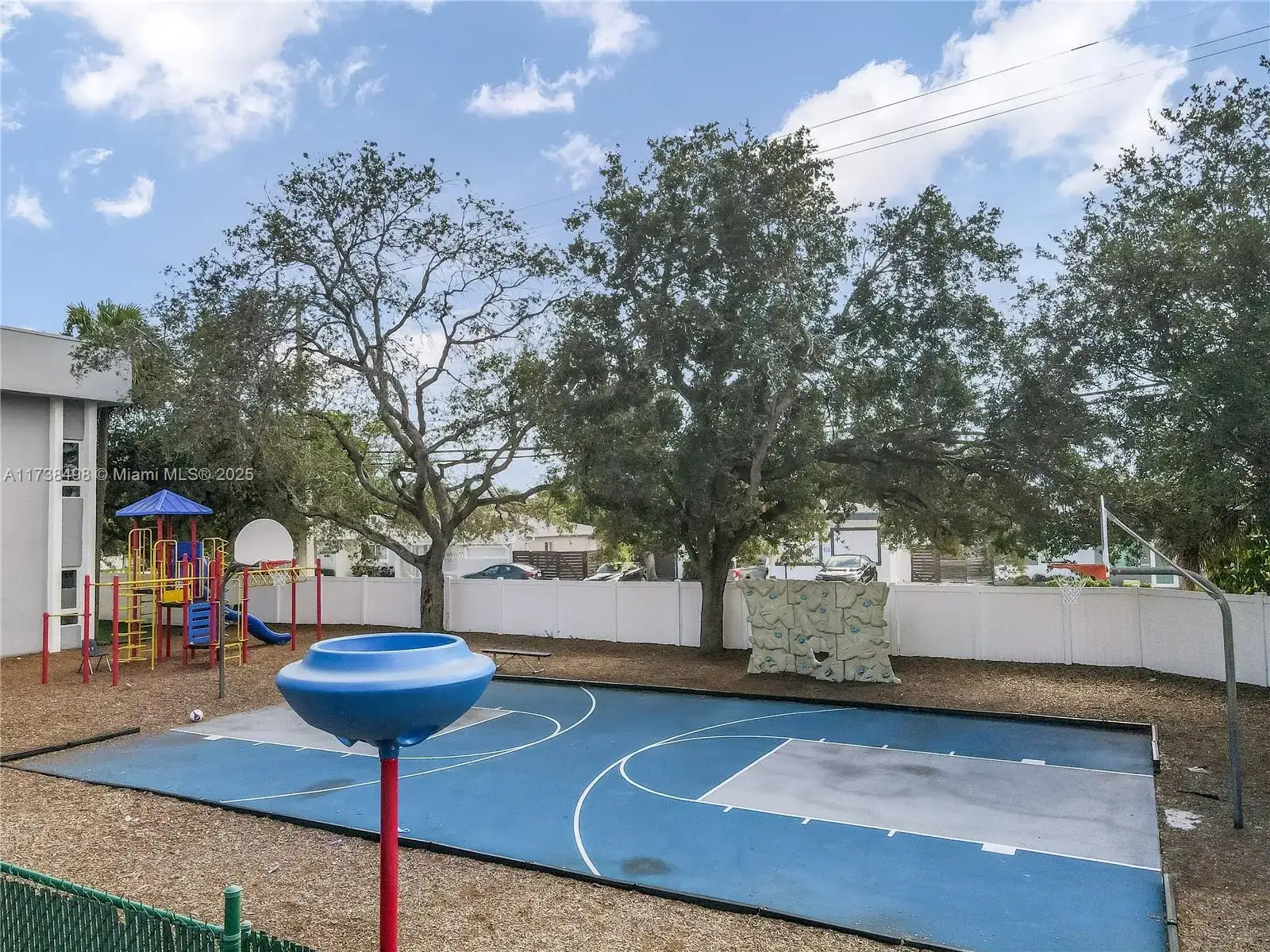 2751 Van Buren St, Hollywood FL 33020 photo 4