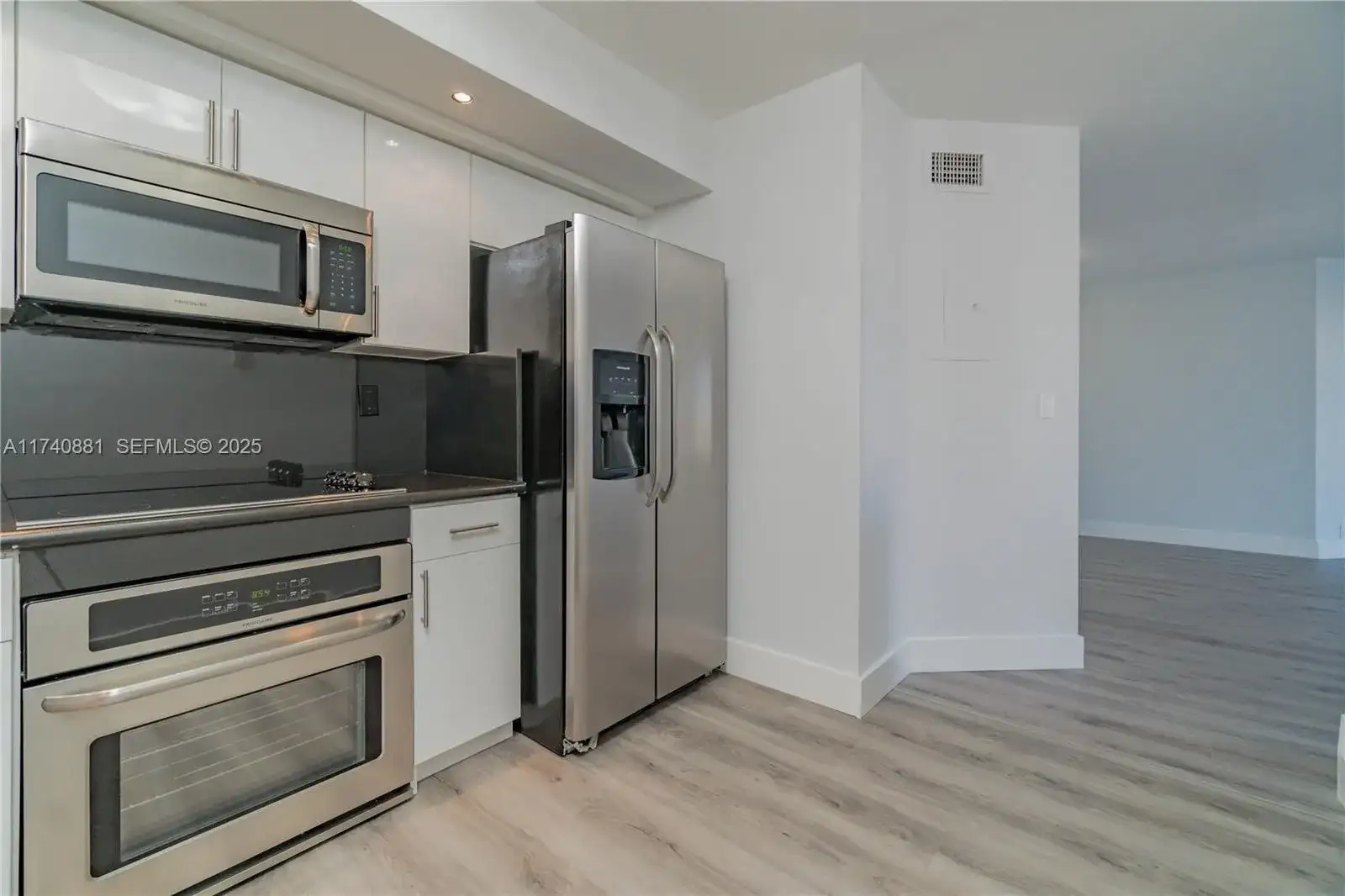 3530 Mystic Pointe Dr # 1513, Aventura FL 33180 photo 4