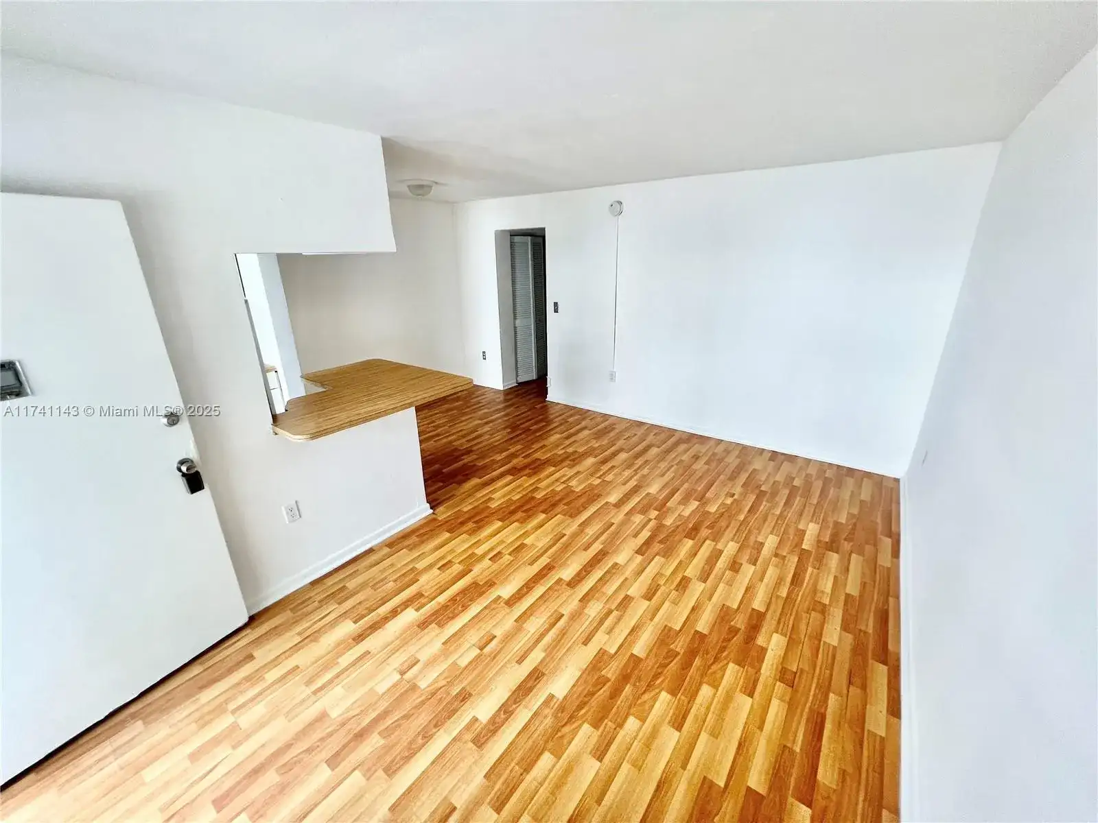759 Meridian Ave # 4, Miami Beach FL 33139 photo 4