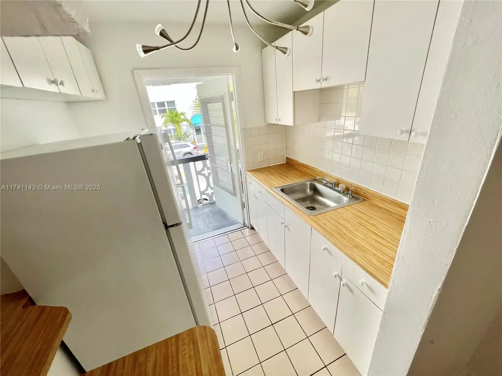 759 Meridian Ave # 4, Miami Beach FL 33139 photo 5