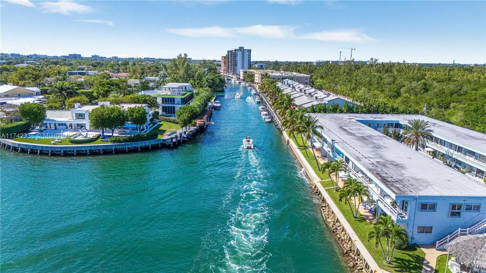 2700 NE 135th St # 32, North Miami FL 33181 photo 3