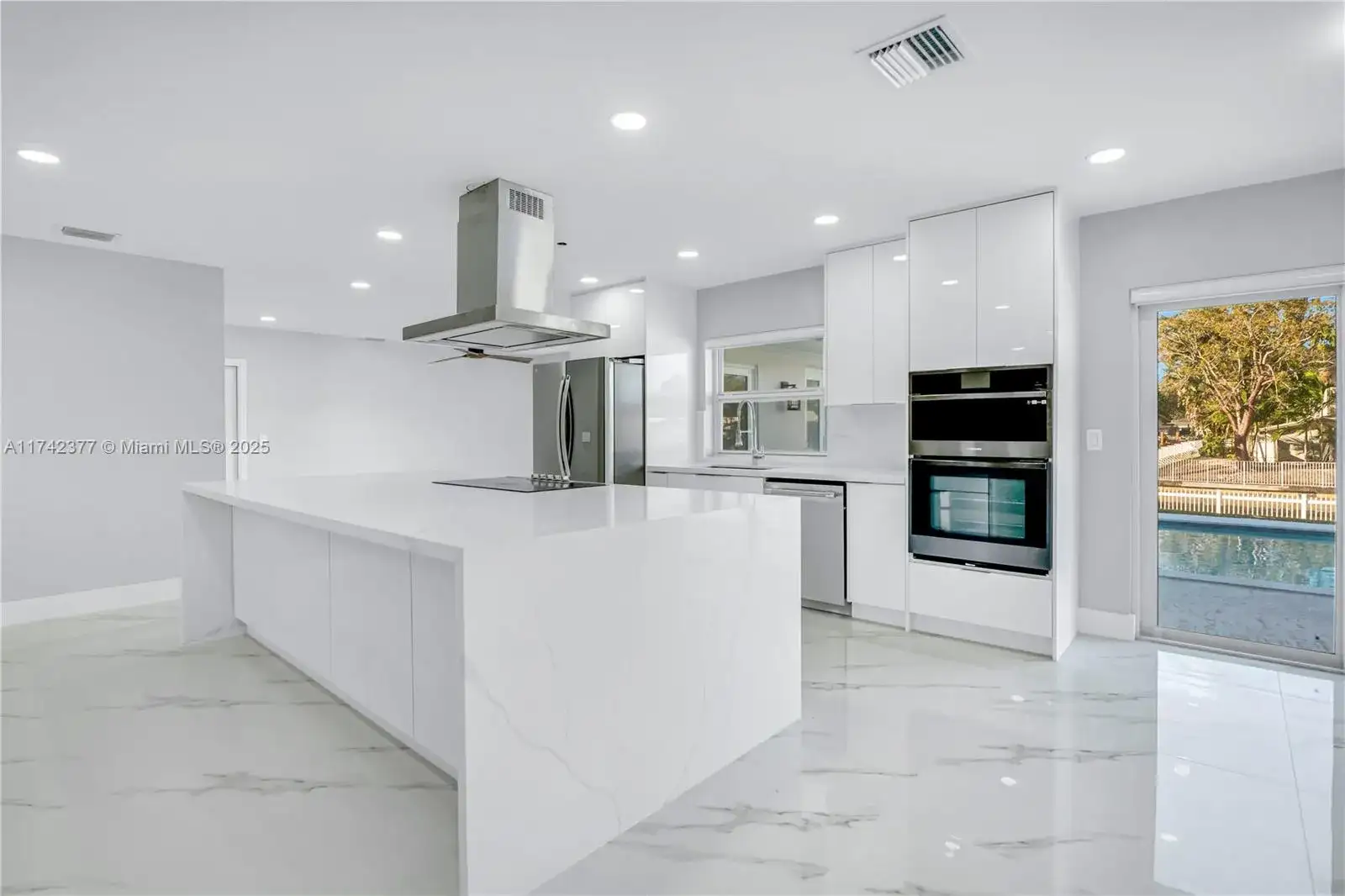 6241 SW 16th St, Plantation FL 33317 photo 4