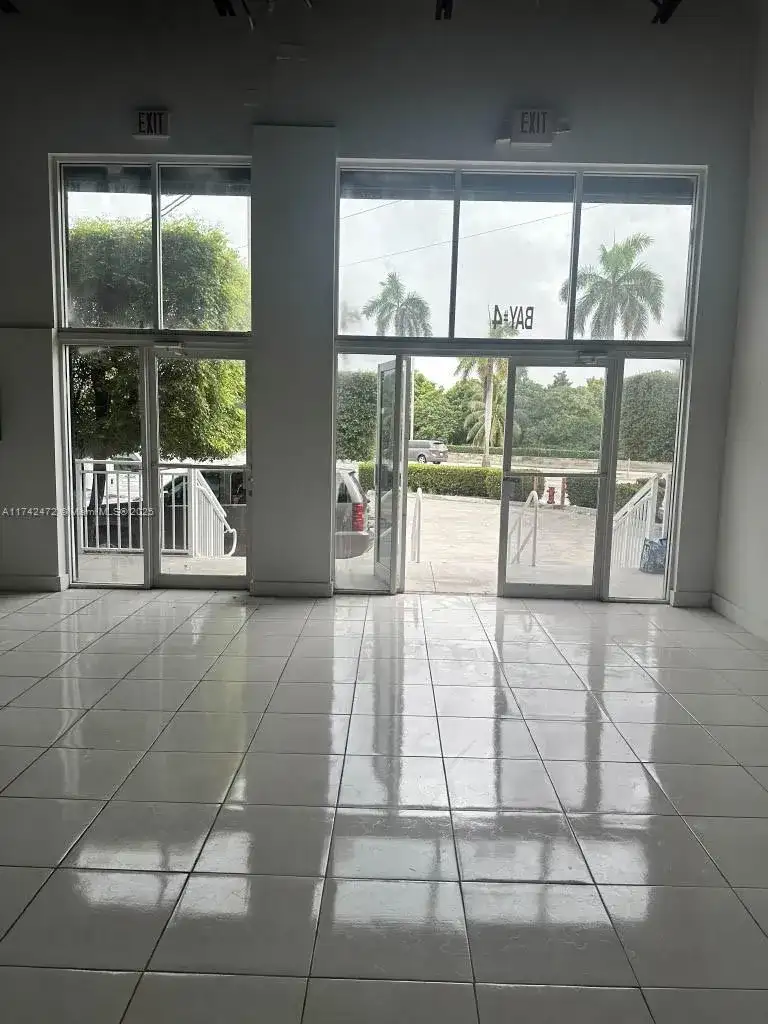 1815 W Okeechobee Rd # 3, Hialeah FL 33010 photo 3