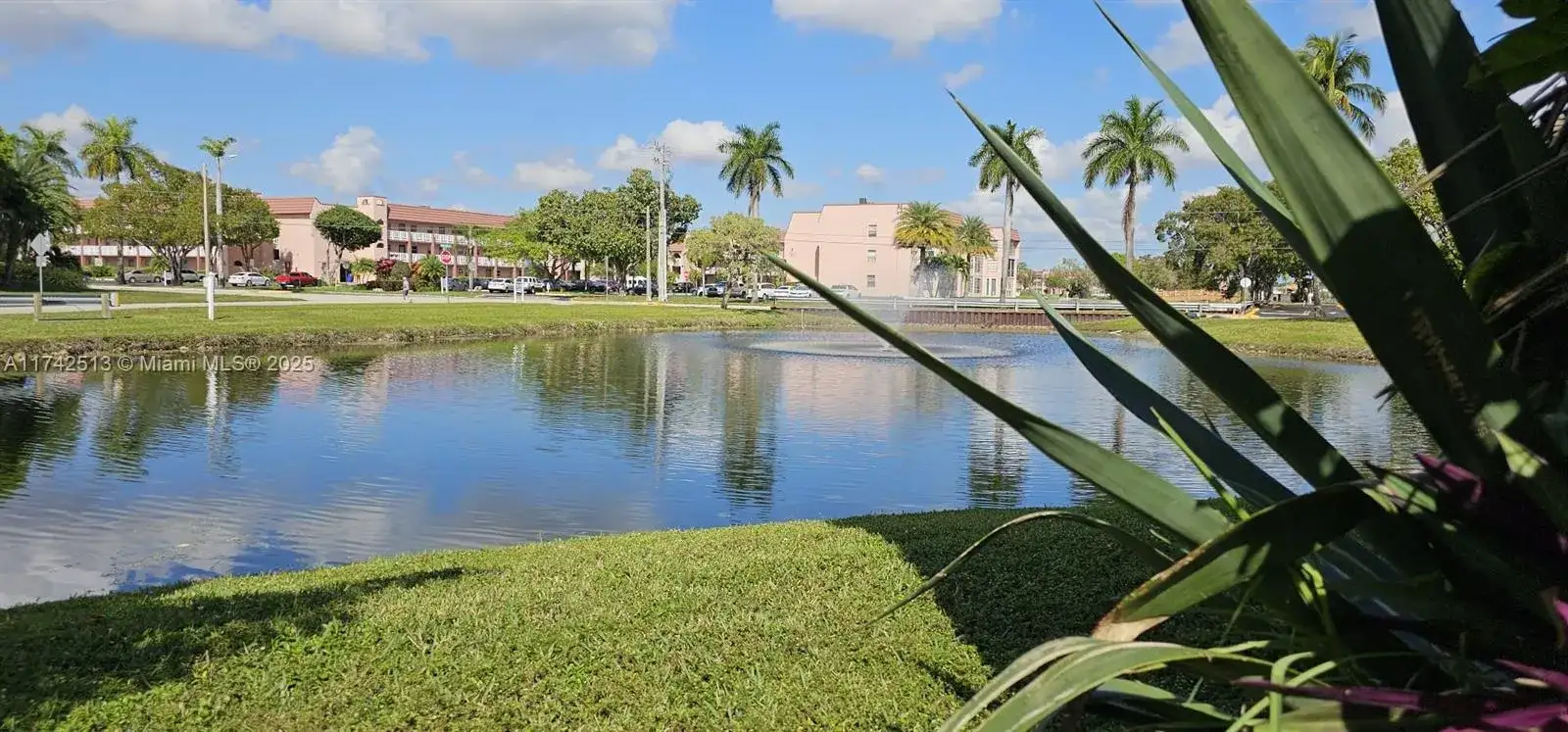 9380 Sunrise Lakes Blvd # 103, Sunrise FL 33322 photo 3