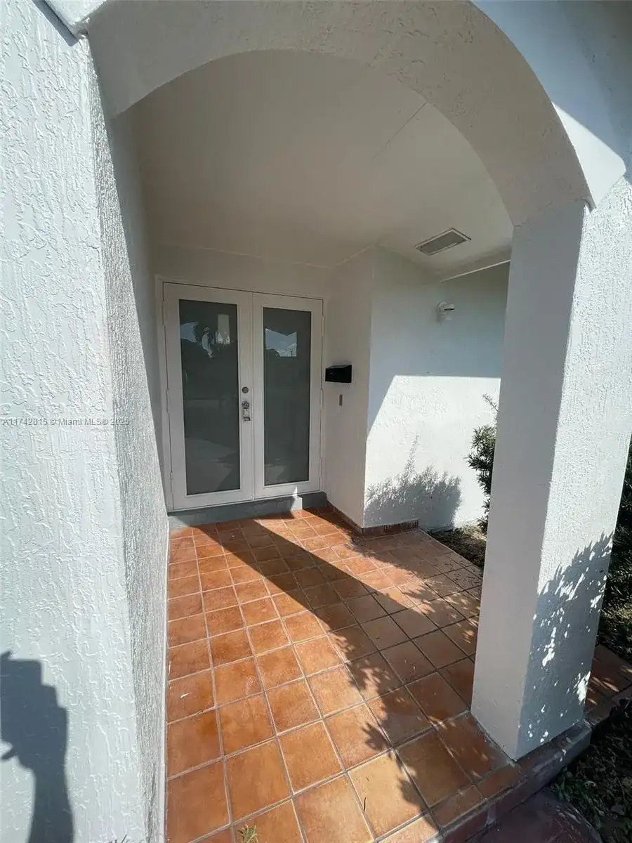 4421 NW 12th Ct, Lauderhill FL 33313 photo 2
