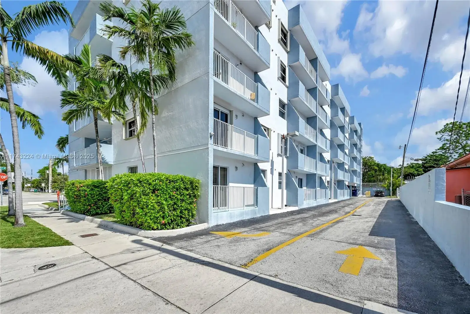2575 SW 27th Ave # 508, Miami FL 33133 photo 4