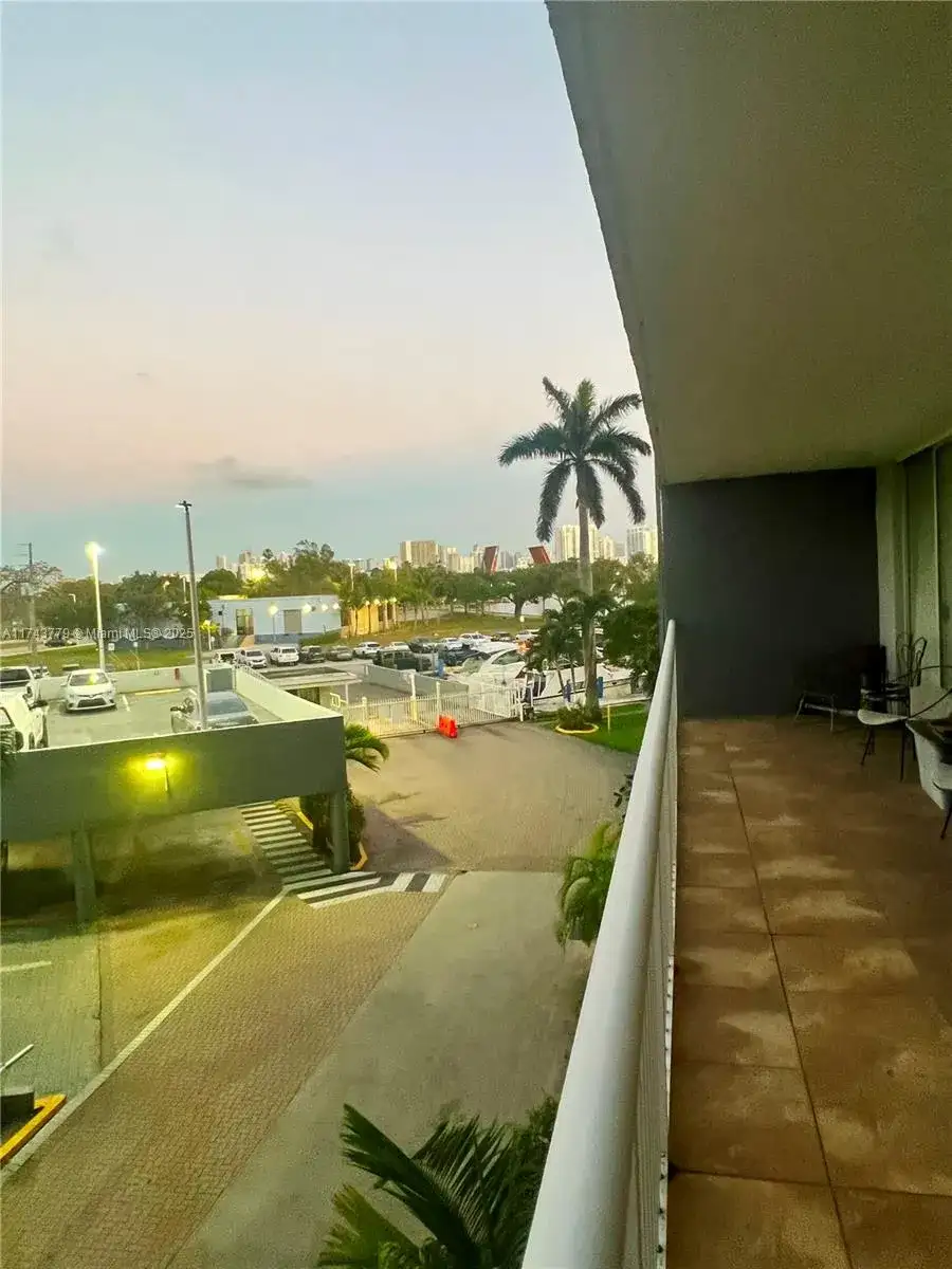 1800 NW 24th Ave # 314, Miami FL 33125 photo 4