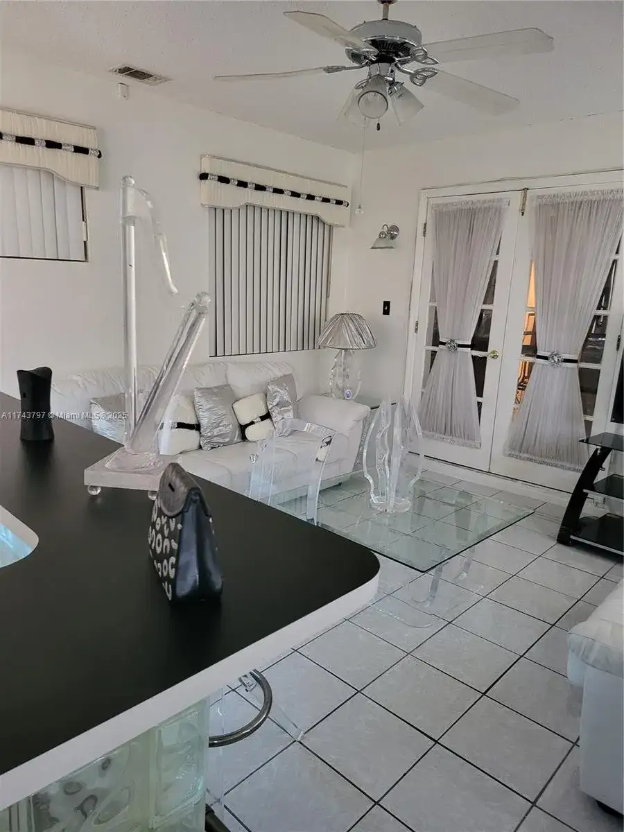 6771 NW 199th Ter, Hialeah FL 33015 photo 5