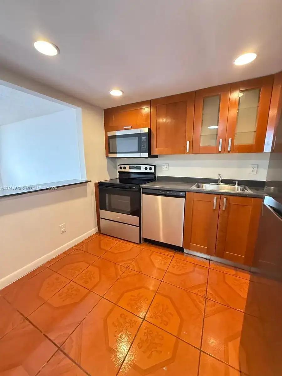 13499 Biscayne Blvd # 1114, North Miami FL 33181 photo 3
