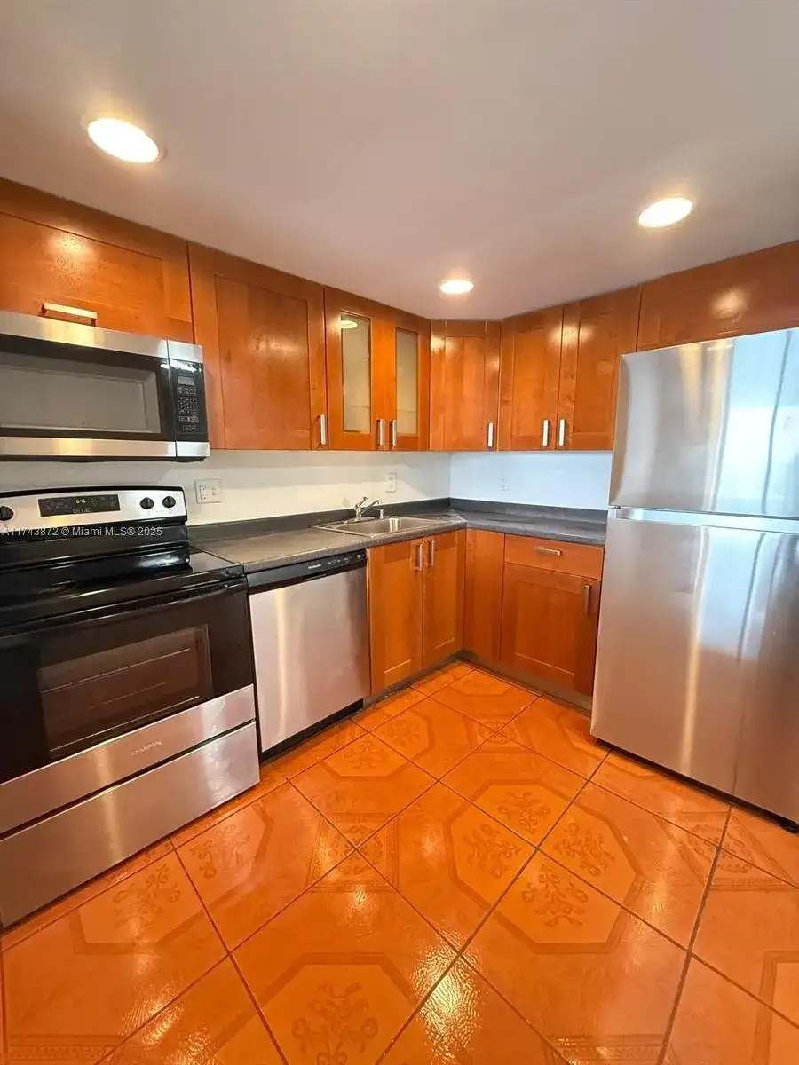 13499 Biscayne Blvd # 1114, North Miami FL 33181 photo 4