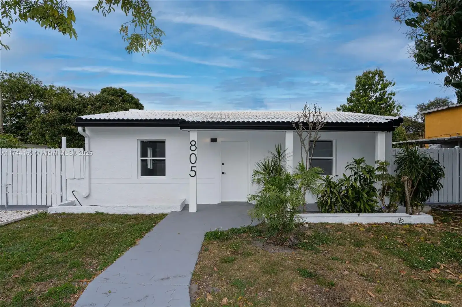 805 Sultan Ave, Opa-Locka FL 33054 photo 3