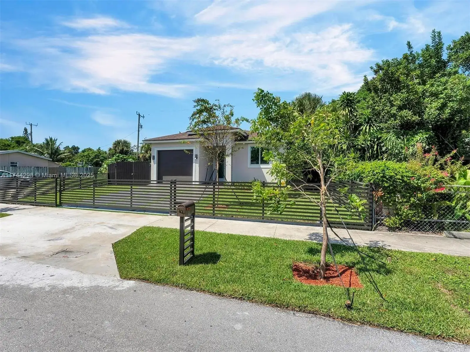 2761 NW 5th St, Pompano Beach FL 33069 photo 3