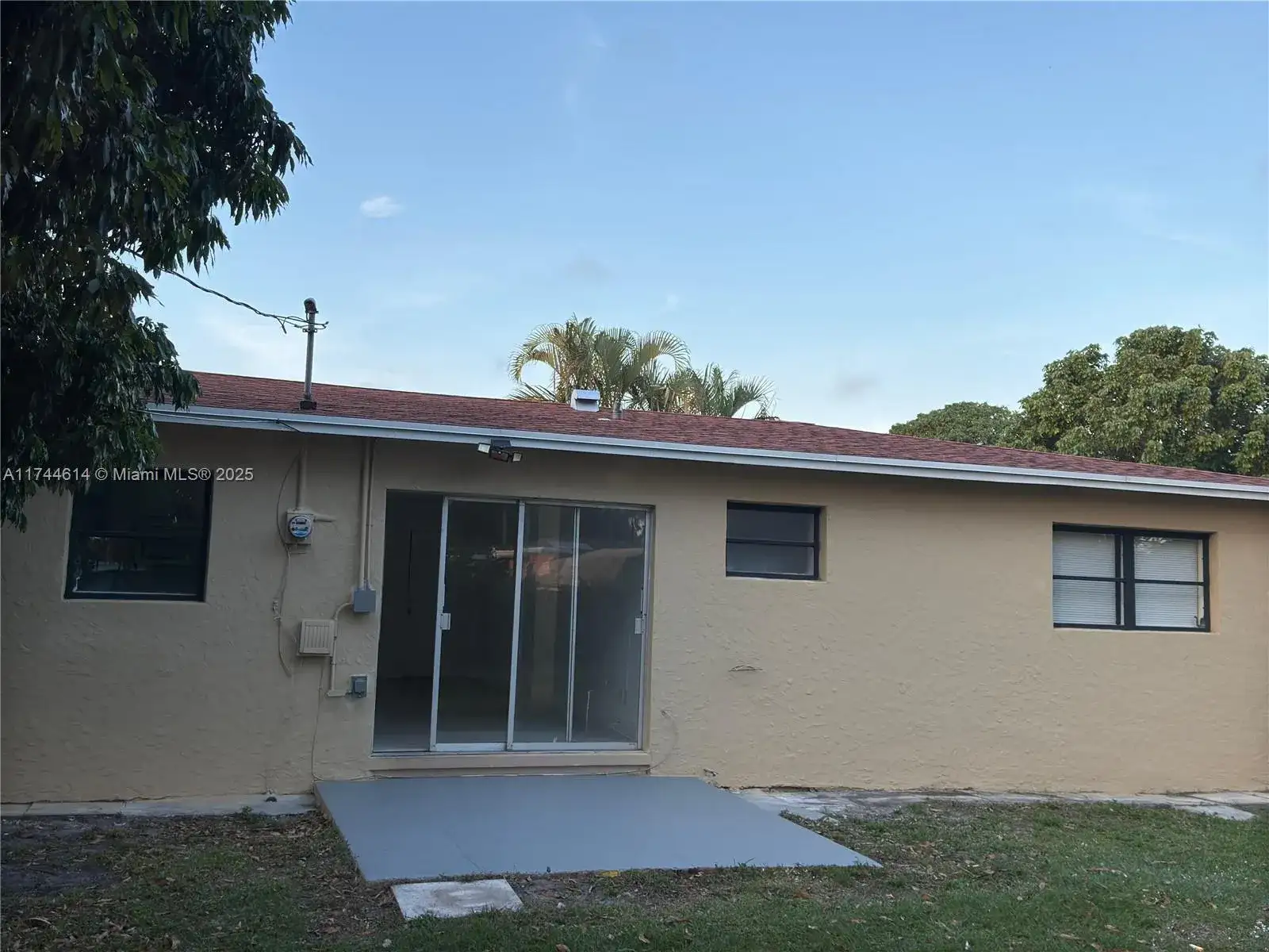 738 Evergreen Dr, Lake Park FL 33403 photo 2