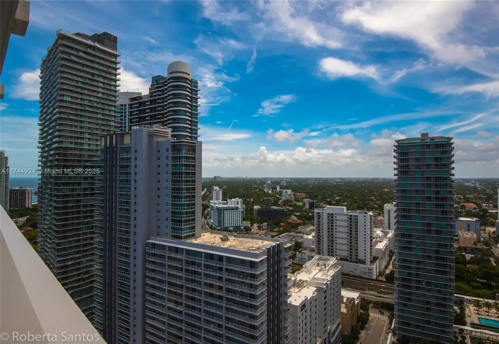 1080 Brickell Ave # 3205, Miami FL 33131 photo 2