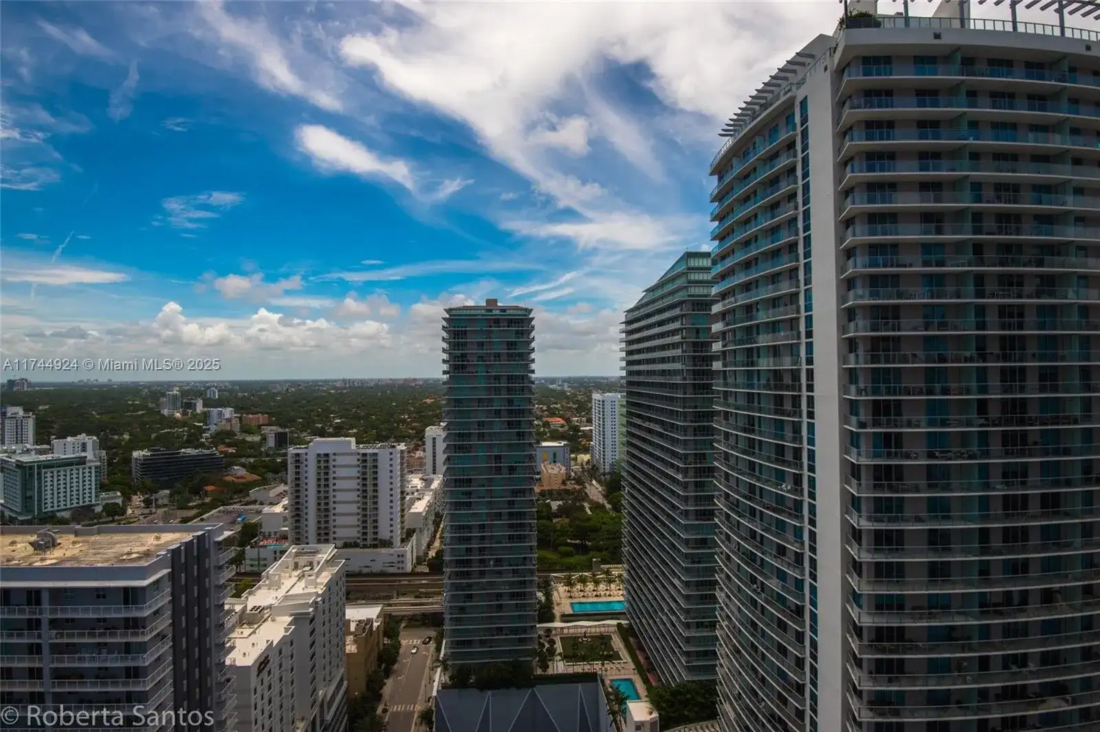 1080 Brickell Ave # 3205, Miami FL 33131 photo 4