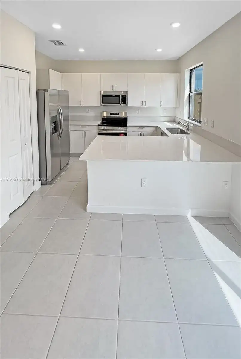 23415 SW 127th Pl, Homestead FL 33032 photo 5